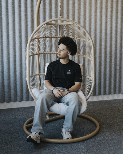 Unisex T-Shirt  | ESSEC OFFICIAL STORE